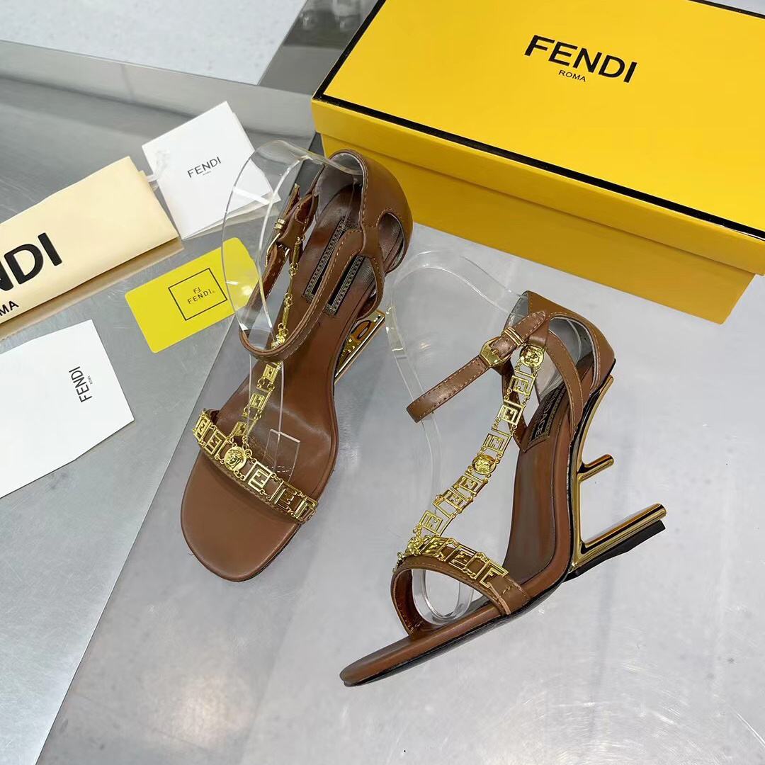 Fendi Fendi First Fendace braune Ledersandalen mit hohen Absätzen - EUR FASHION