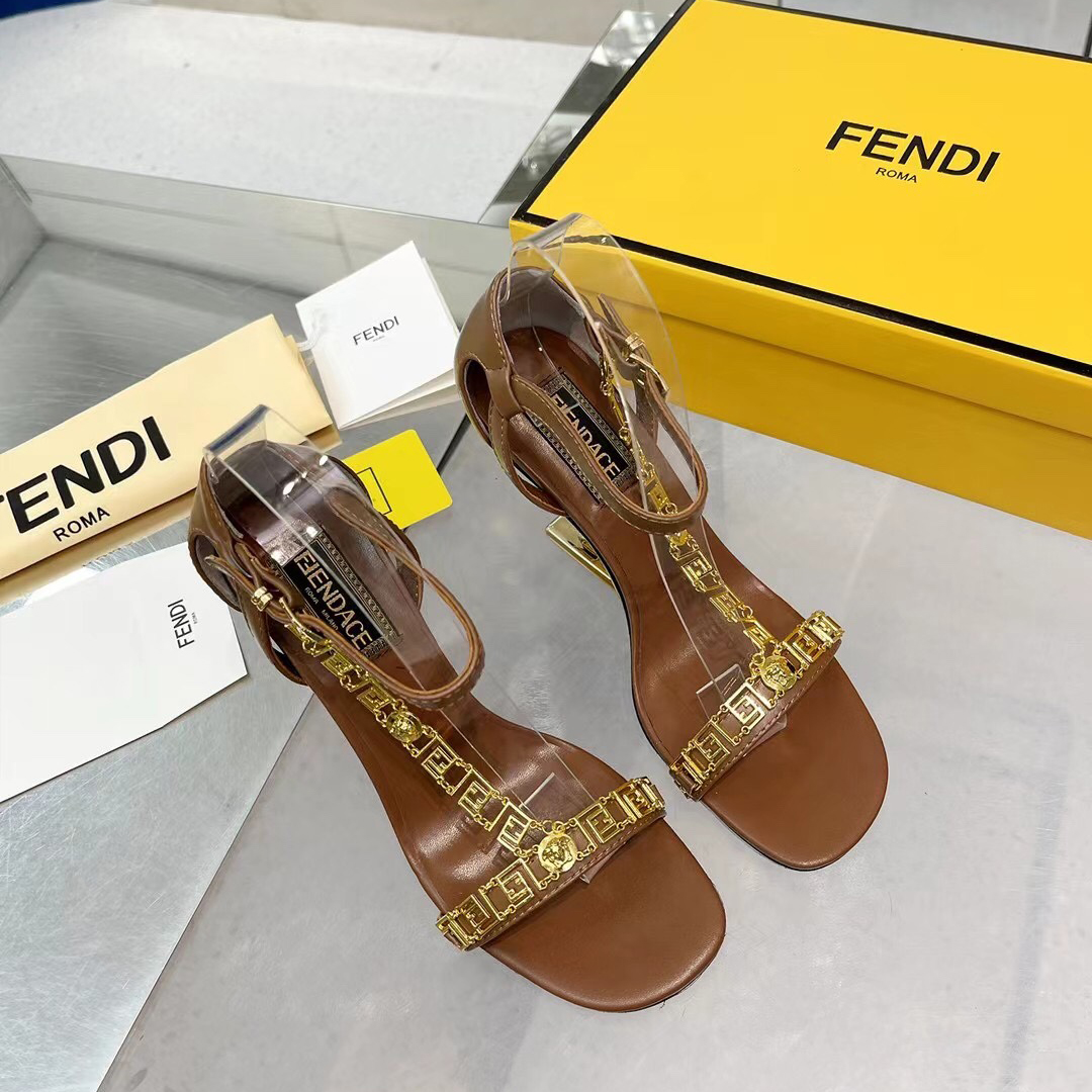 Fendi Fendi First Fendace braune Ledersandalen mit hohen Absätzen - EUR FASHION