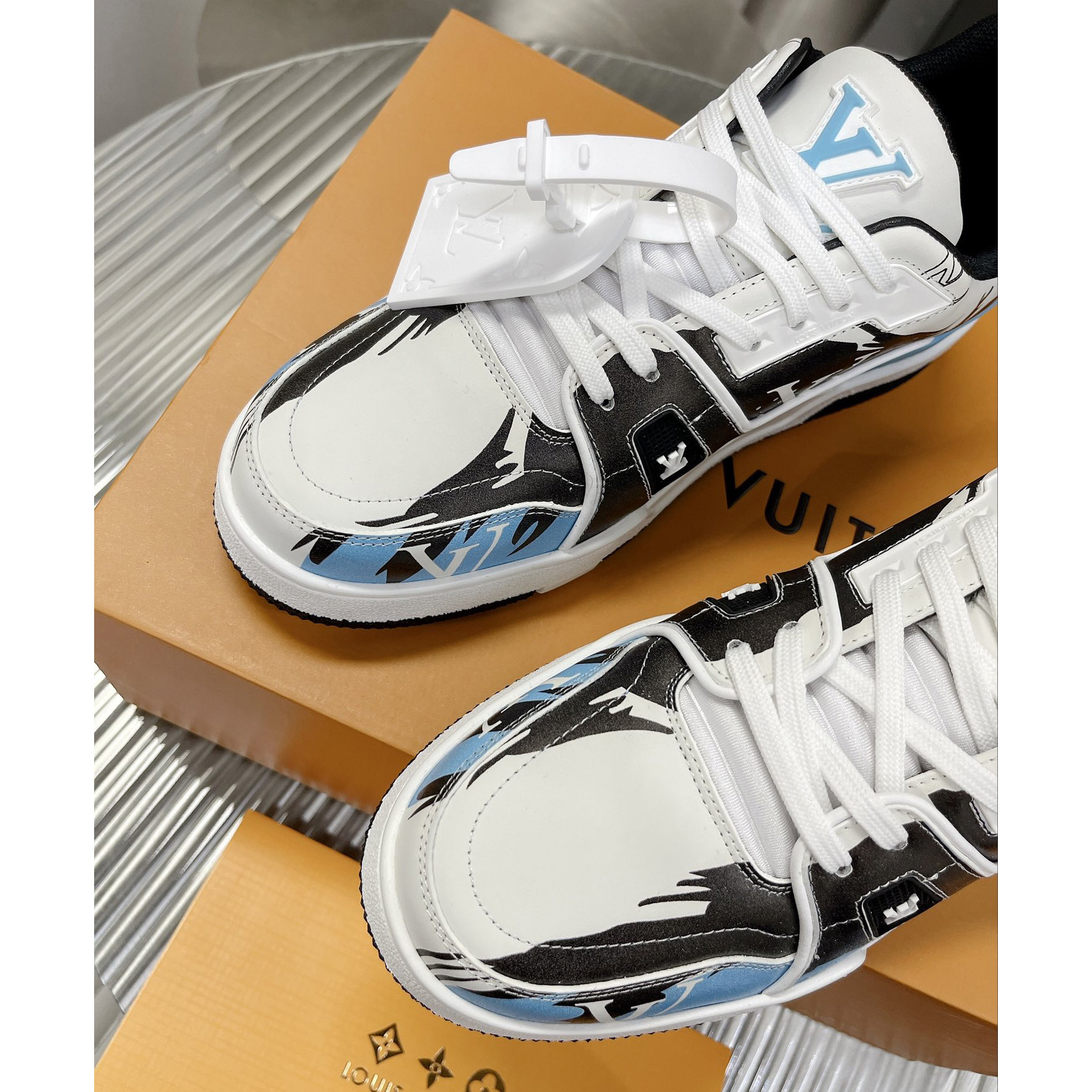 Louis Vuitton LV Trainer Sneaker 1AA375 - EUR FASHION