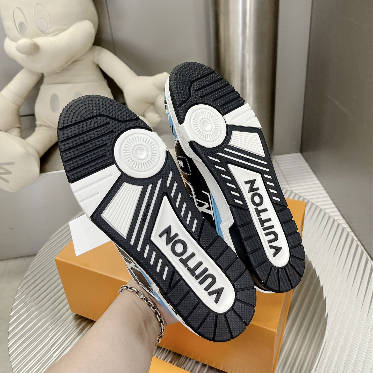 Louis Vuitton LV Trainer Sneaker 1AA375 - EUR FASHION