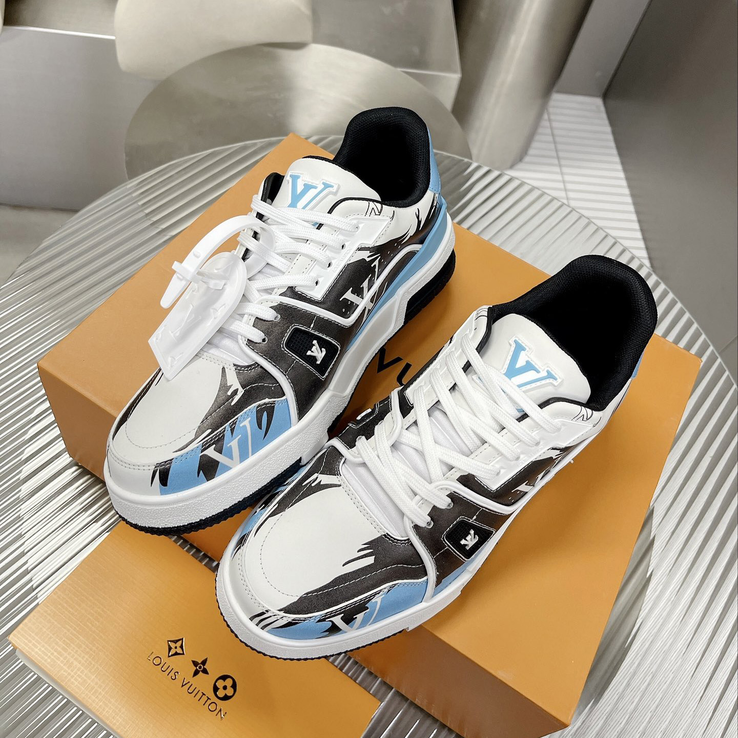 Louis Vuitton LV Trainer Sneaker 1AA375 - EUR FASHION