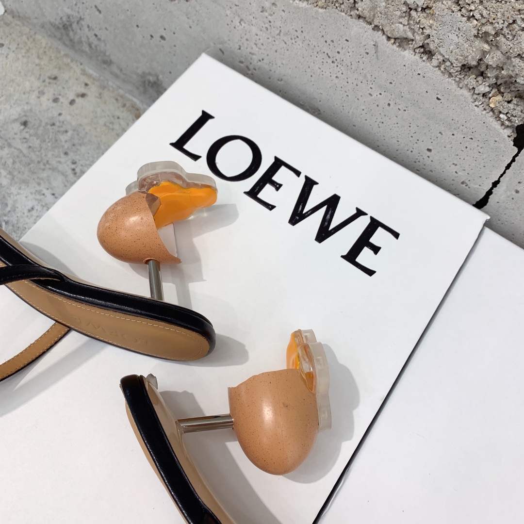 Loewe Broken Egg Sandale aus Ziegenleder - EUR FASHION