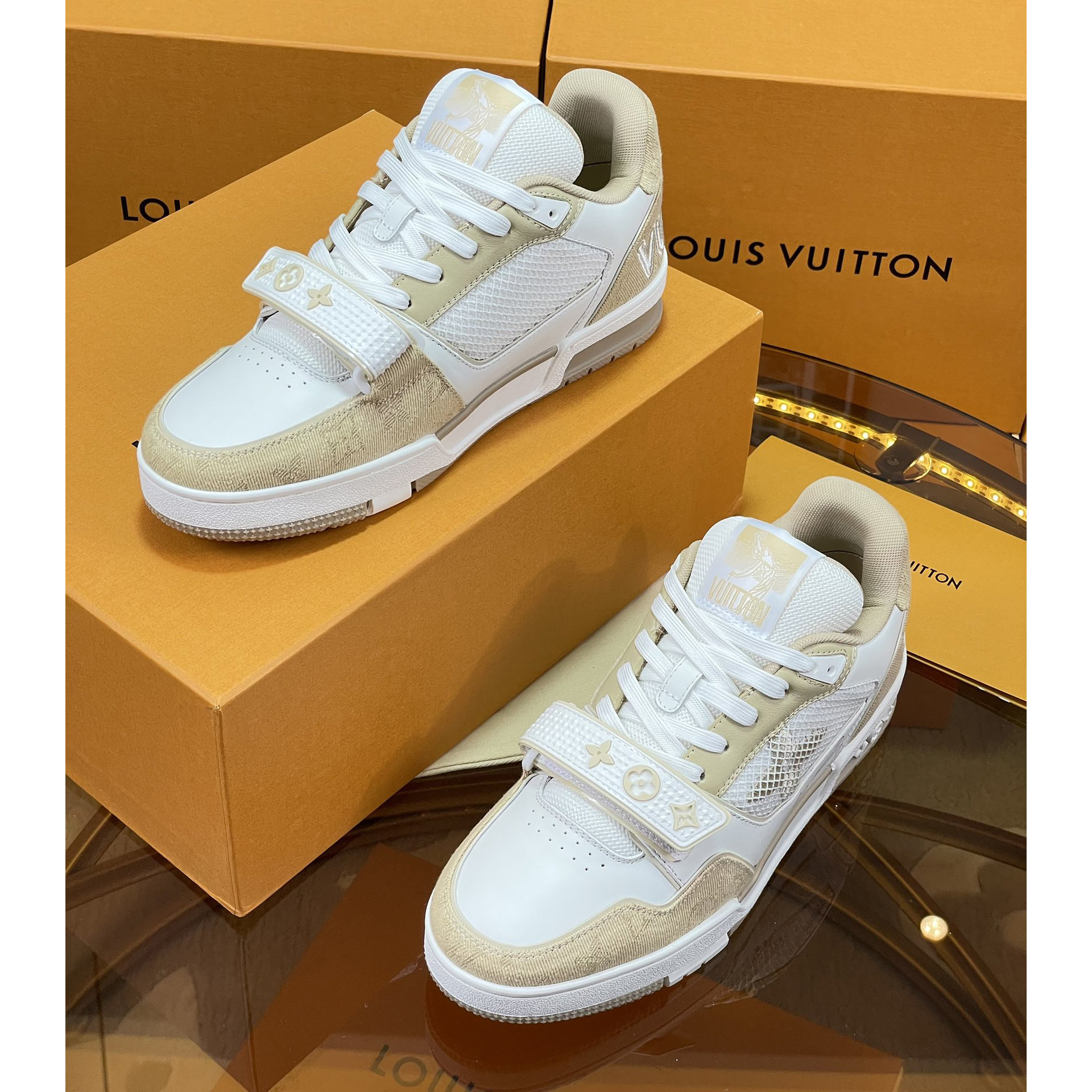 Louis Vuitton LV Trainer Sneaker 1A9ZC7 - EUR FASHION