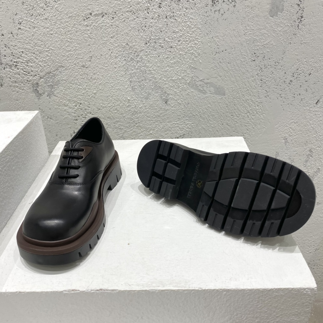 Bottega Veneta Schnürschuhe aus pflanzlich gegerbtem Leder - EUR FASHION