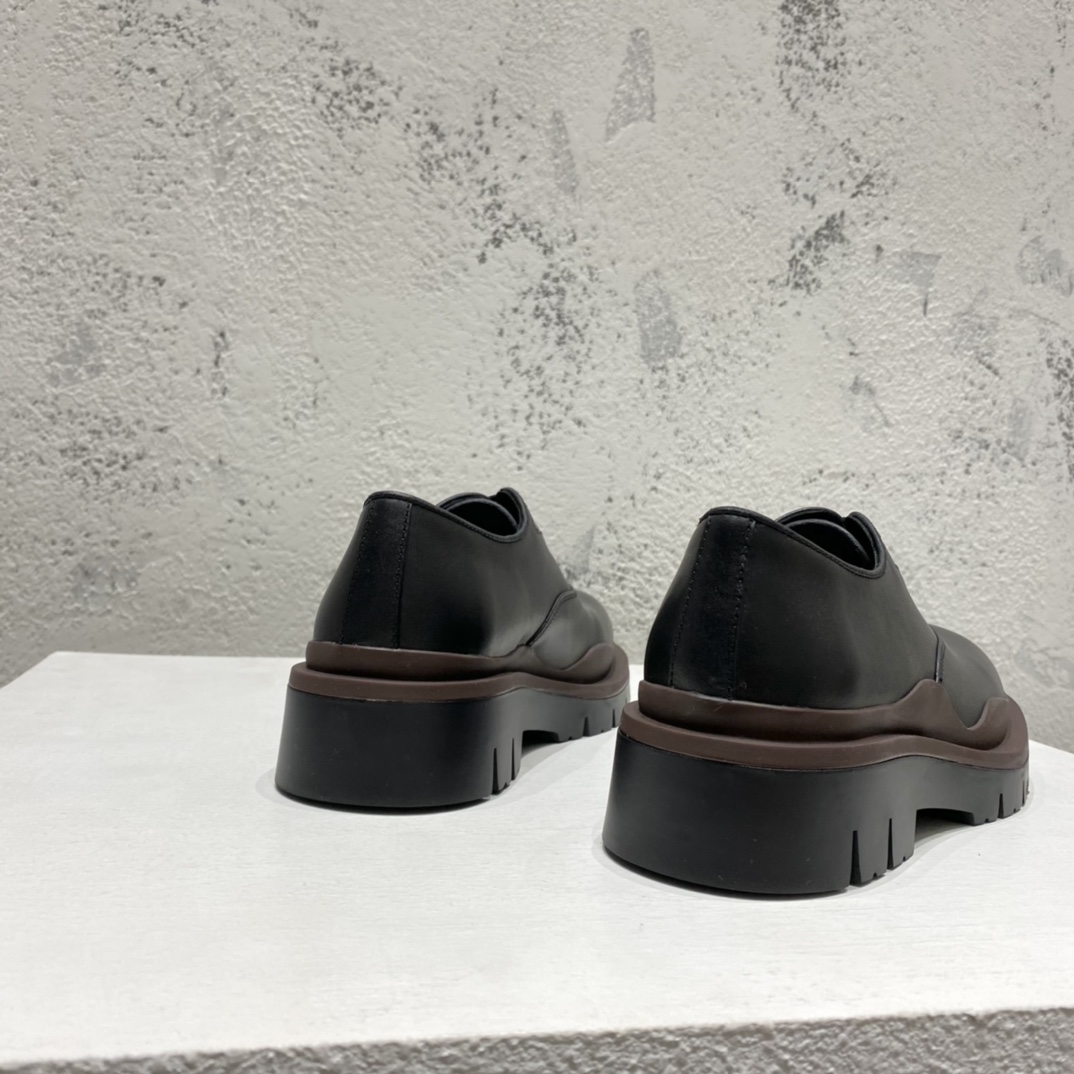 Bottega Veneta Schnürschuhe aus pflanzlich gegerbtem Leder - EUR FASHION