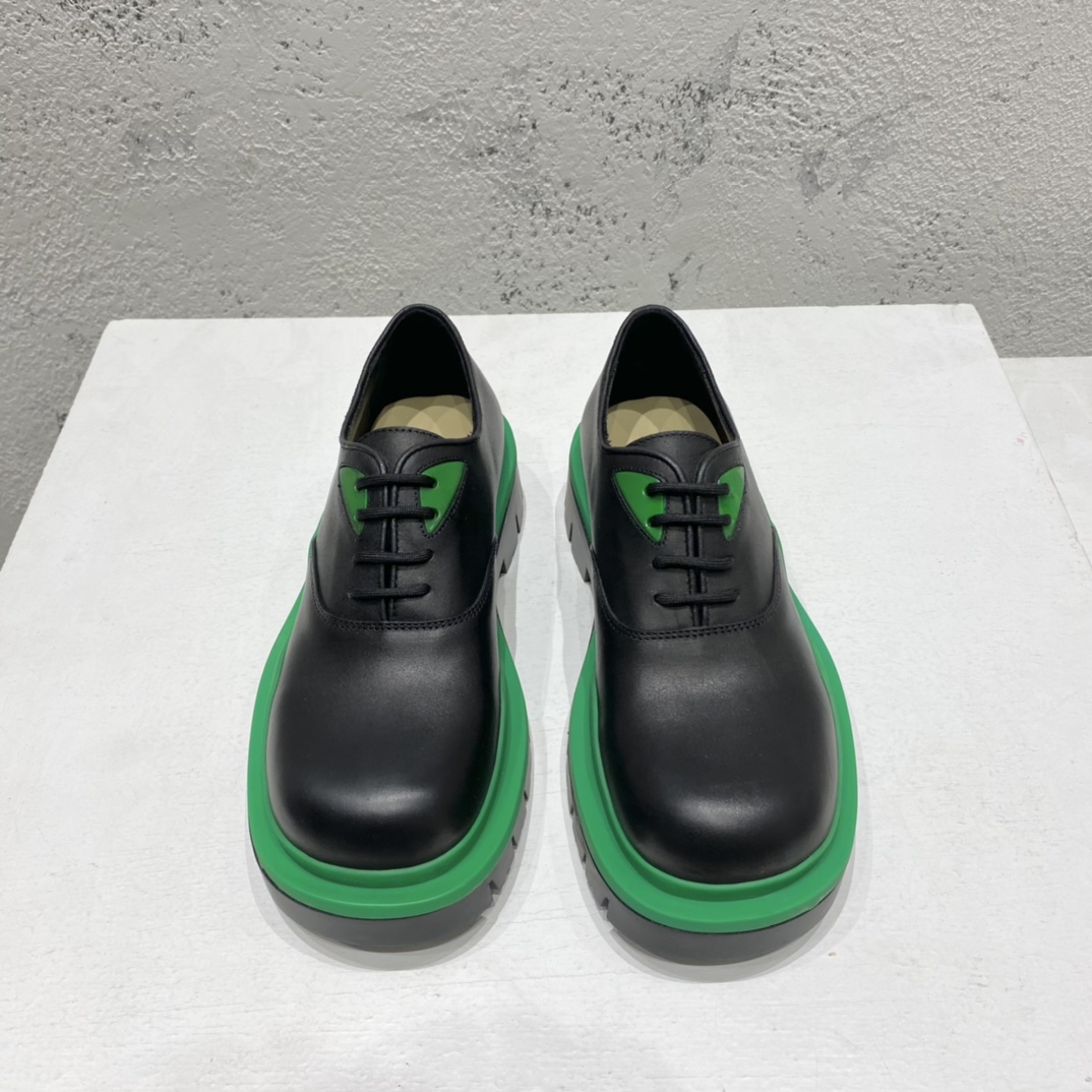 Bottega Veneta Schnürschuhe aus pflanzlich gegerbtem Leder - EUR FASHION