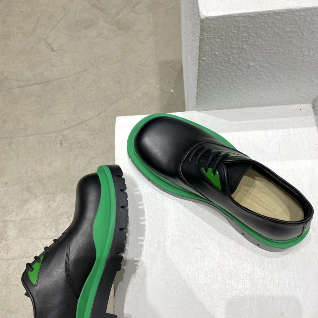 Bottega Veneta Schnürschuhe aus pflanzlich gegerbtem Leder - EUR FASHION