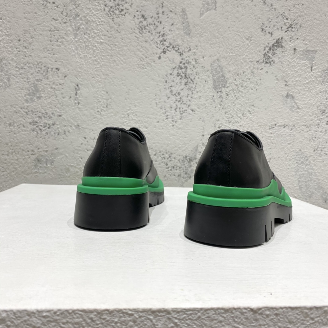 Bottega Veneta Schnürschuhe aus pflanzlich gegerbtem Leder - EUR FASHION
