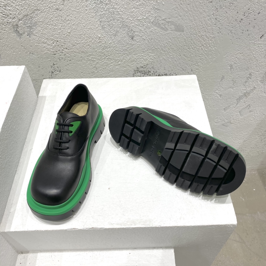 Bottega Veneta Schnürschuhe aus pflanzlich gegerbtem Leder - EUR FASHION