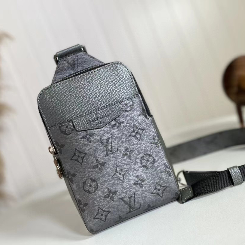 Louis Vuitton Outdoor-Schultertasche (13–21–5 cm) M30833 - EUR FASHION