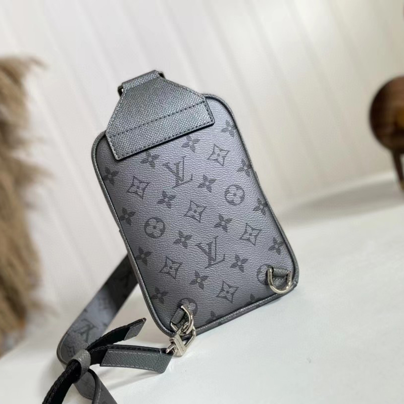 Louis Vuitton Outdoor-Schultertasche (13–21–5 cm) M30833 - EUR FASHION