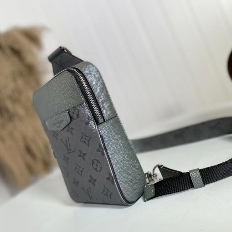 Louis Vuitton Outdoor-Schultertasche (13–21–5 cm) M30833 - EUR FASHION