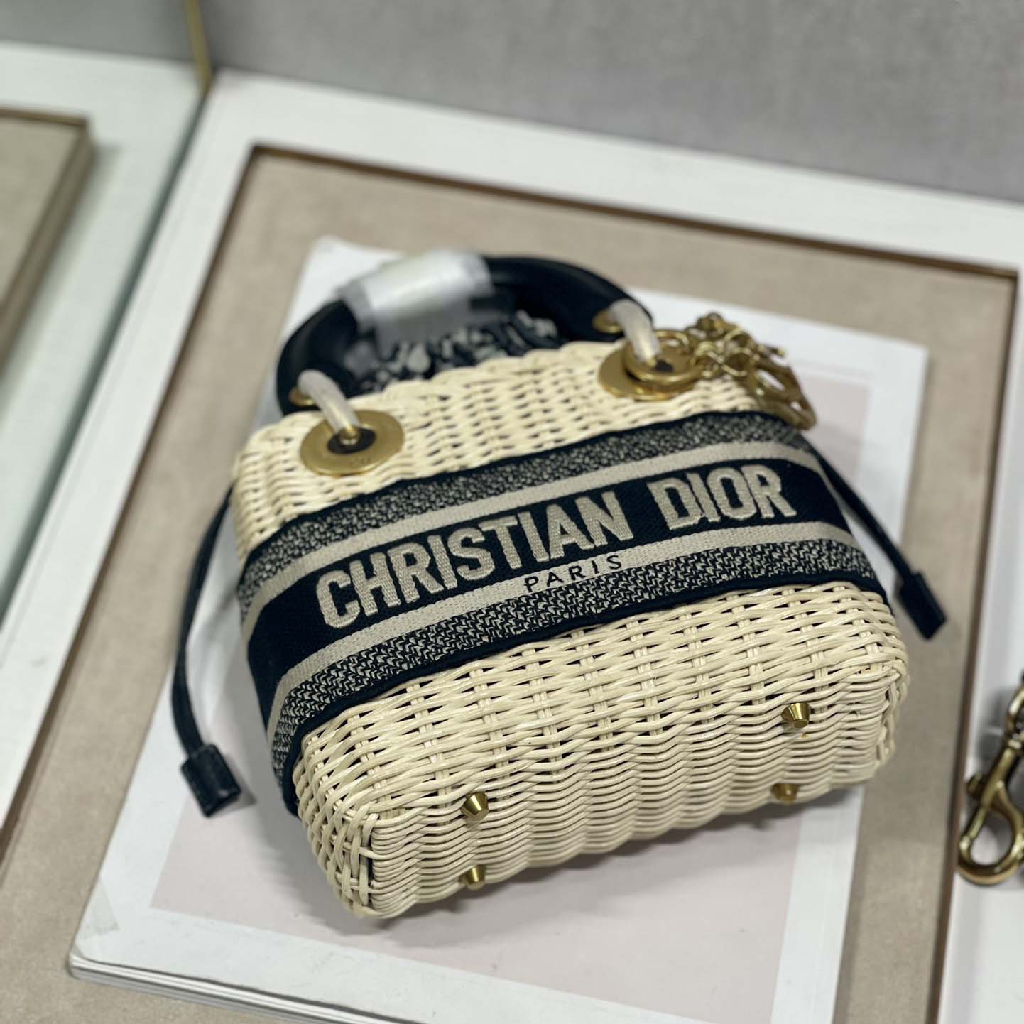 Dior mittelgroße Lady-Dior-Tasche (17–14–7 cm) - EUR FASHION