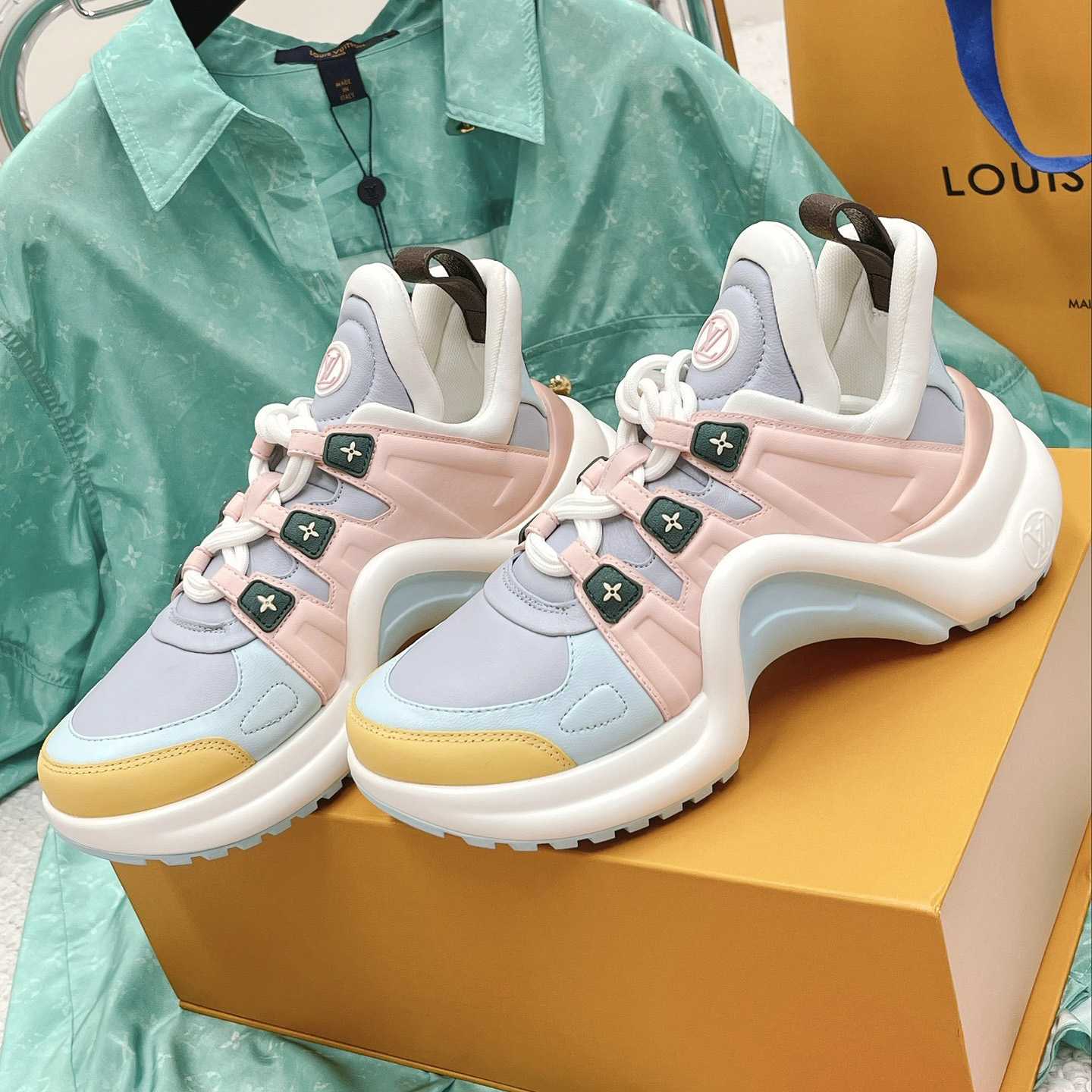 Louis Vuitton LV Archlight Sneaker - EUR FASHION