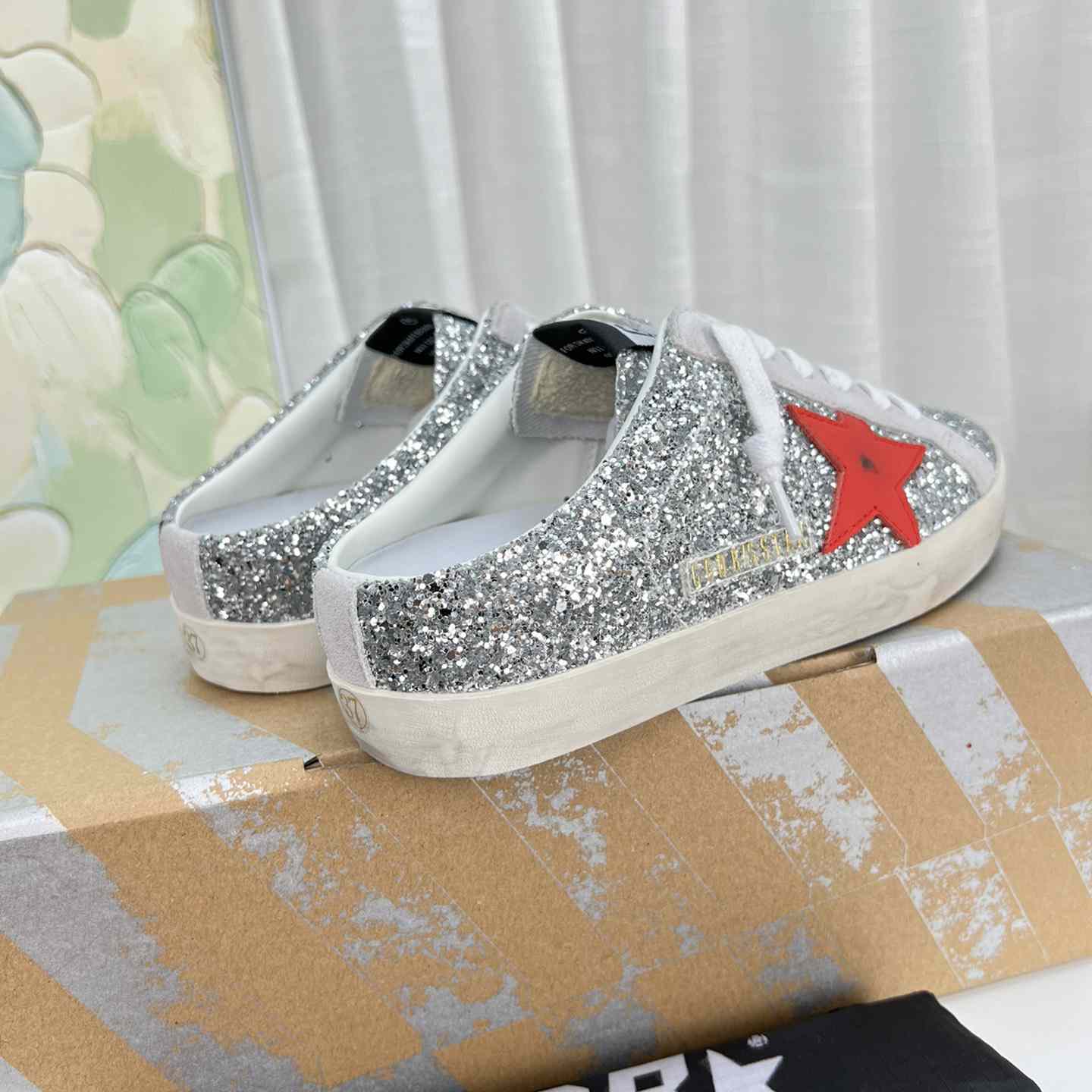 Golden Goose Super-Star-Sabots aus silbernem Glitzer mit rotem Lederstern - EUR FASHION