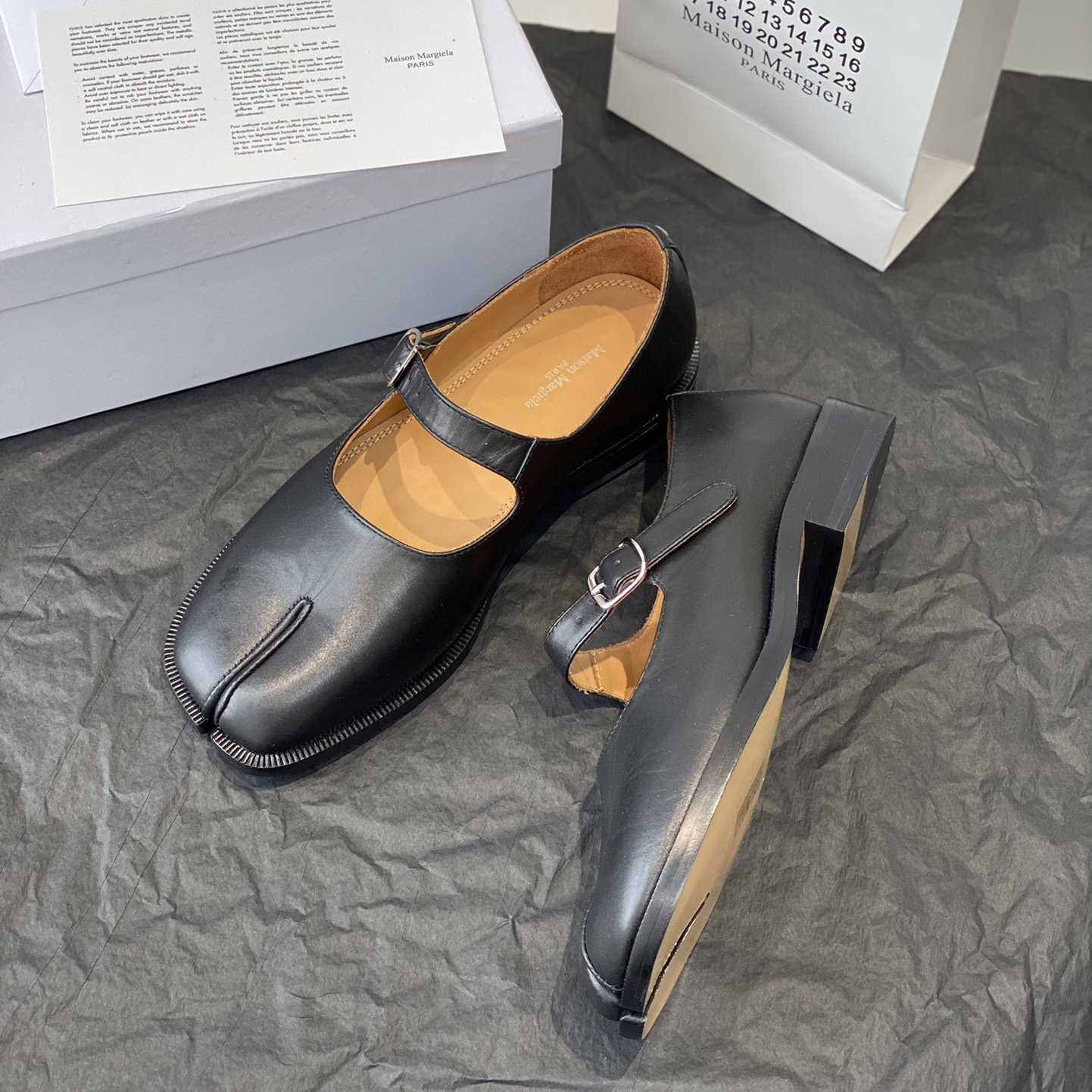 Maison Margiela Tabi Mary Jane-Schuhe aus Leder - EUR FASHION