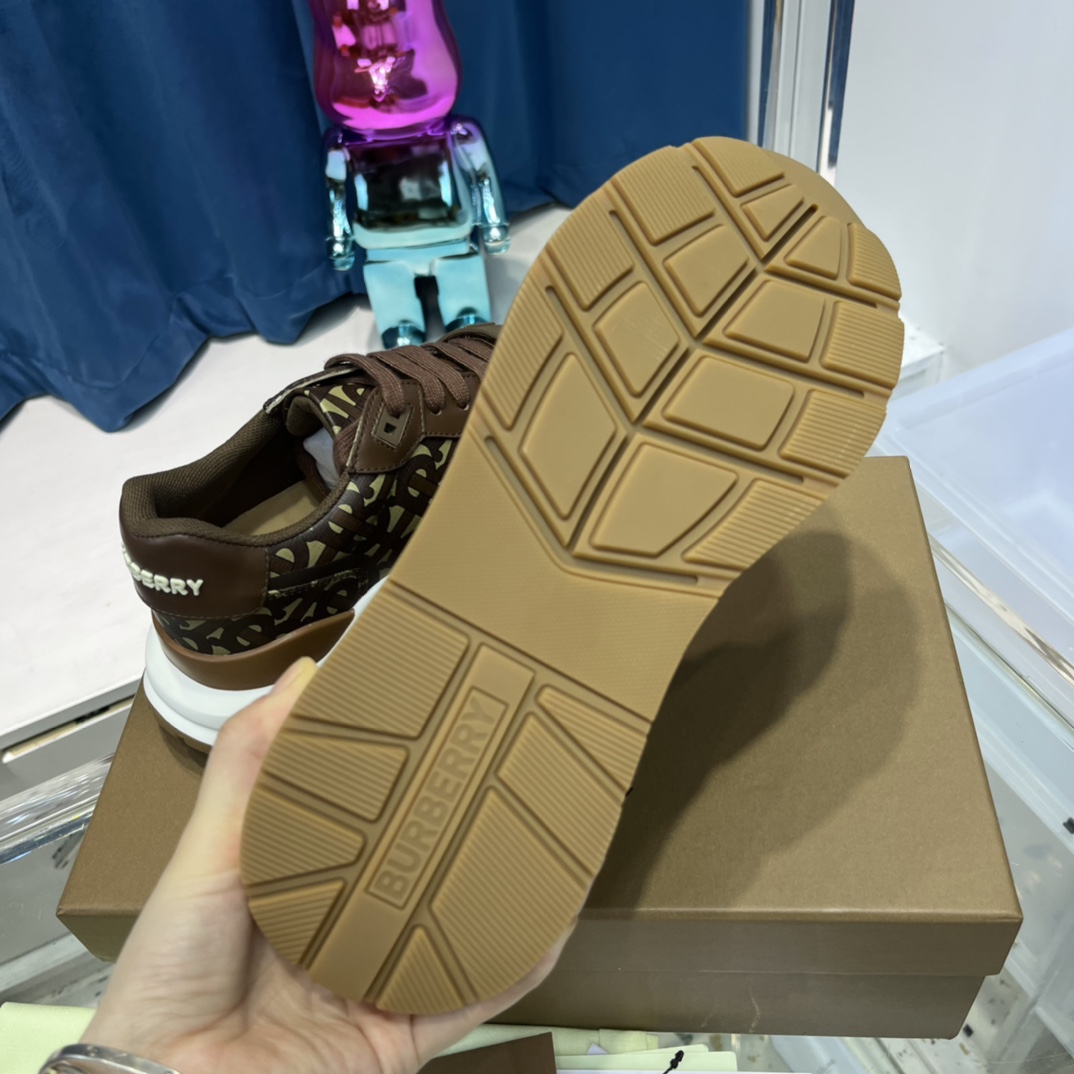 Burberry-Monogramm-Sneaker aus Nylon und Leder - EUR FASHION