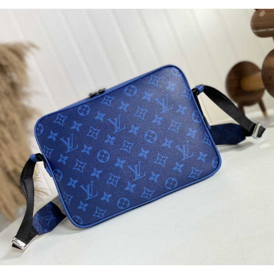 Louis Vuitton Outdoor Messenger (26–20–10,5 cm) M30242 - EUR FASHION