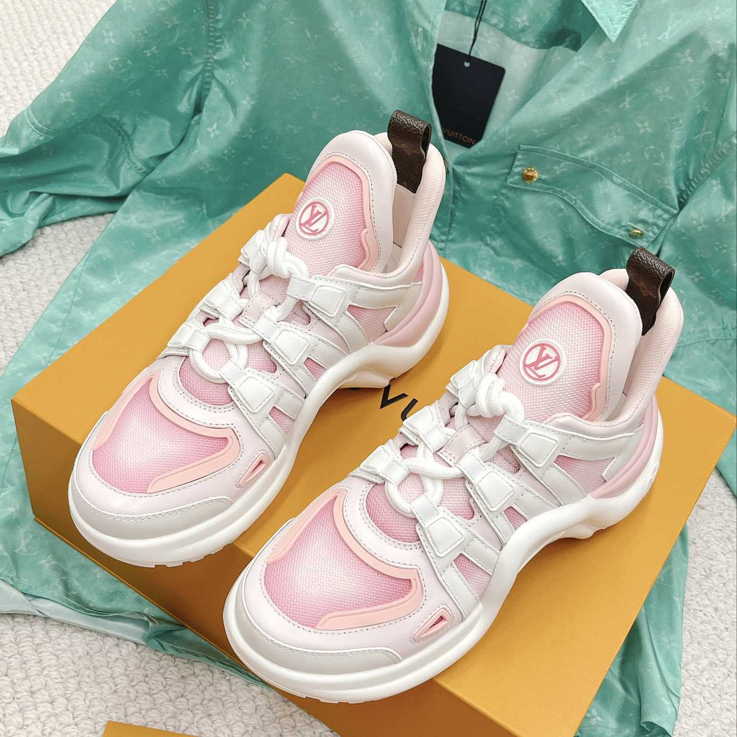 Louis Vuitton LV Archlight Sneaker - EUR FASHION