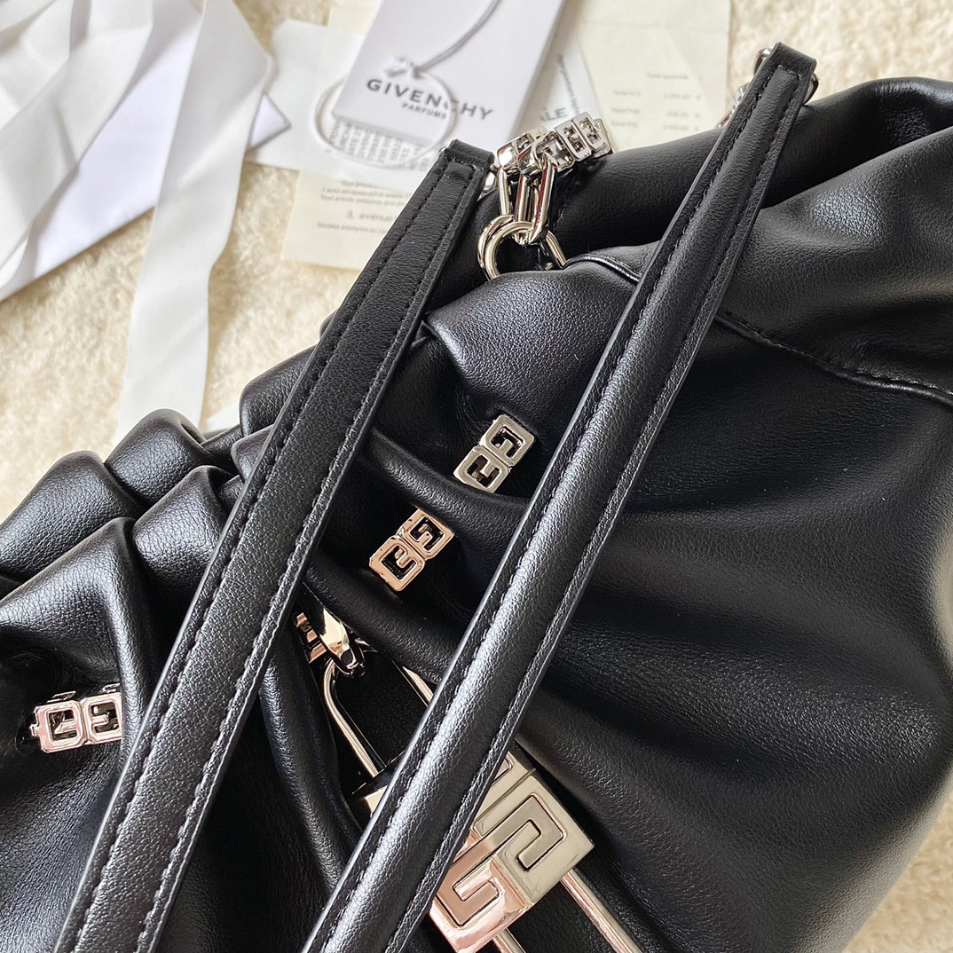 Givenchy Kleine Kenny-Tasche aus Glattleder - Schwarz (32-22-17 cm) - EUR FASHION