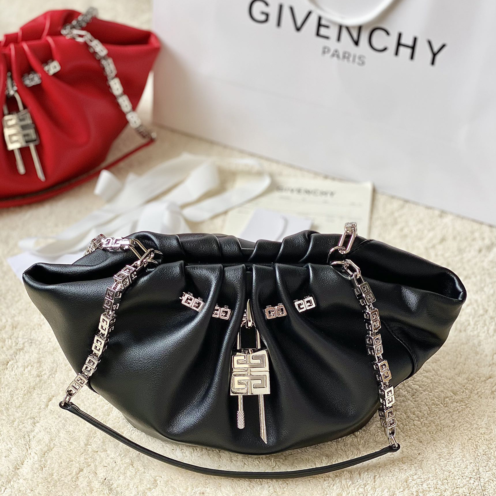 Givenchy Kleine Kenny-Tasche aus Glattleder - Schwarz (32-22-17 cm) - EUR FASHION