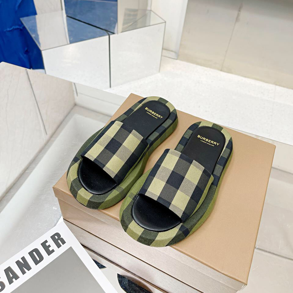 Burberry-Slides aus Baumwolle mit Karomuster - EUR FASHION