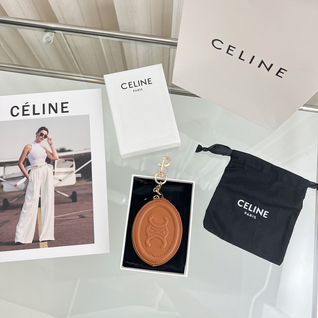 Celine Geldbörse mit Haken Cuir Triomphe aus glattem Kalbsleder - EUR FASHION