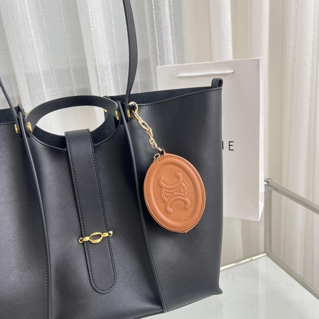 Celine Geldbörse mit Haken Cuir Triomphe aus glattem Kalbsleder - EUR FASHION
