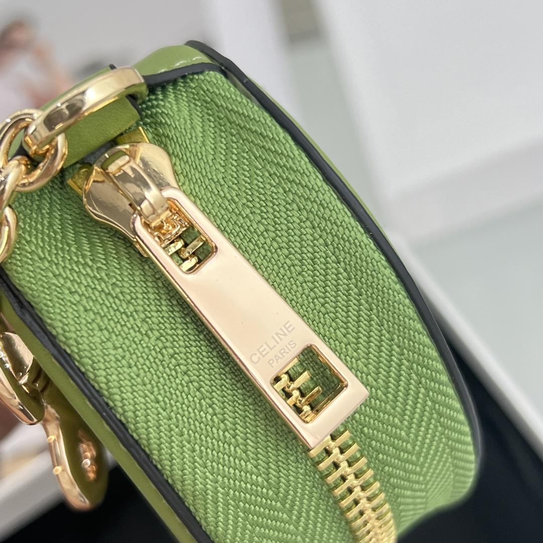 Celine Geldbörse mit Haken Cuir Triomphe aus glattem Kalbsleder - EUR FASHION