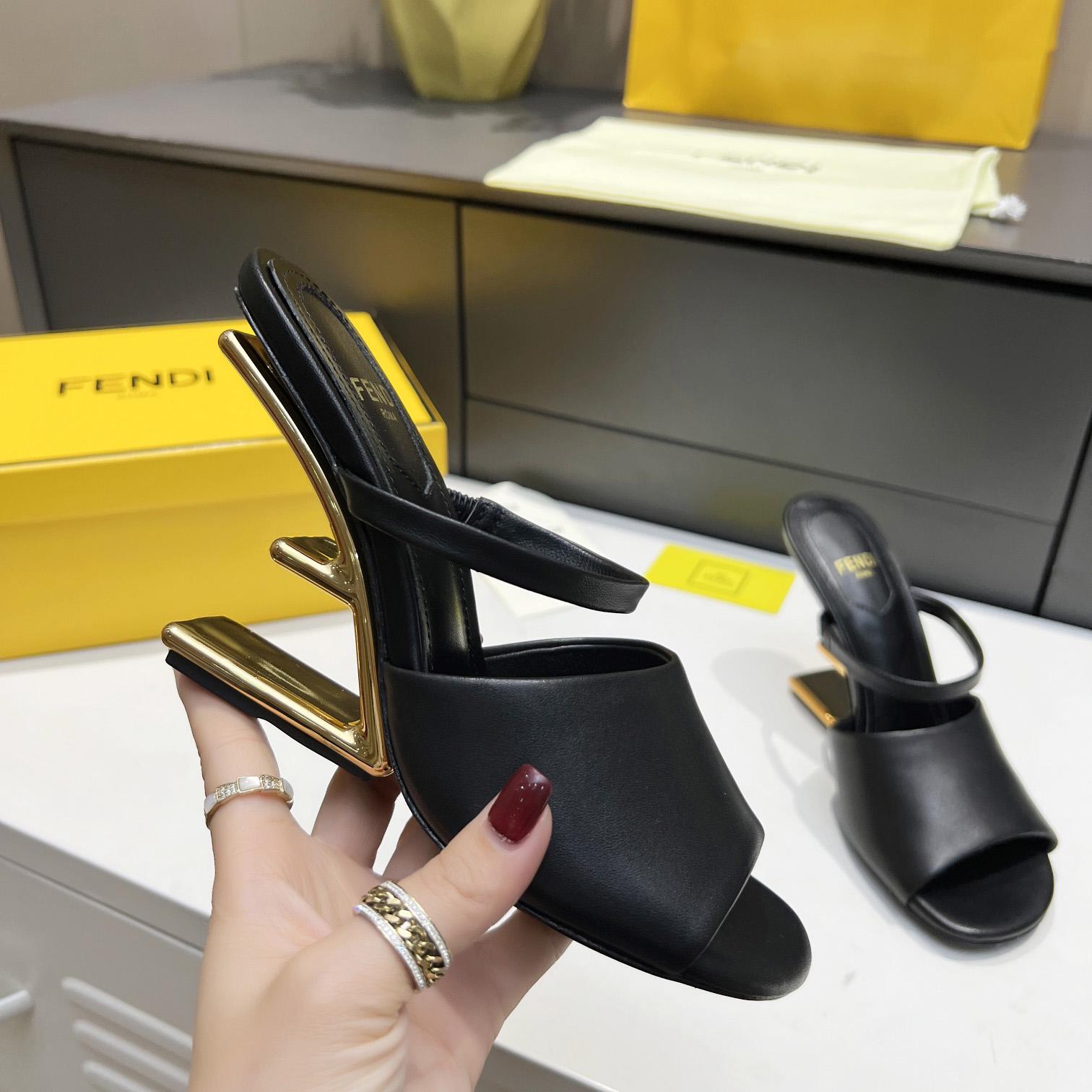 Fendi First – Schwarze Ledersandalen mit hohen Absätzen - EUR FASHION