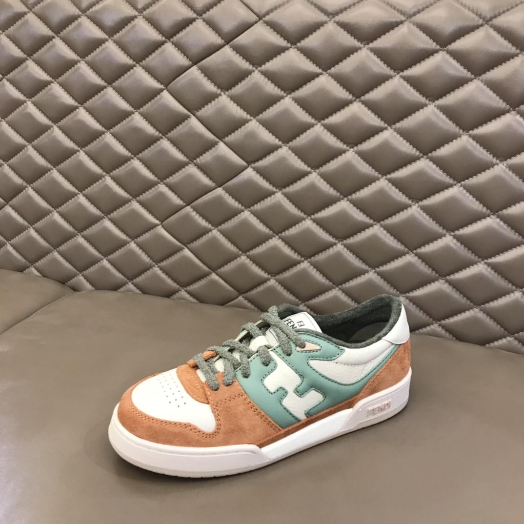 Fendi Amaranth-Wildleder-Low-Top-Sneaker - EUR FASHION