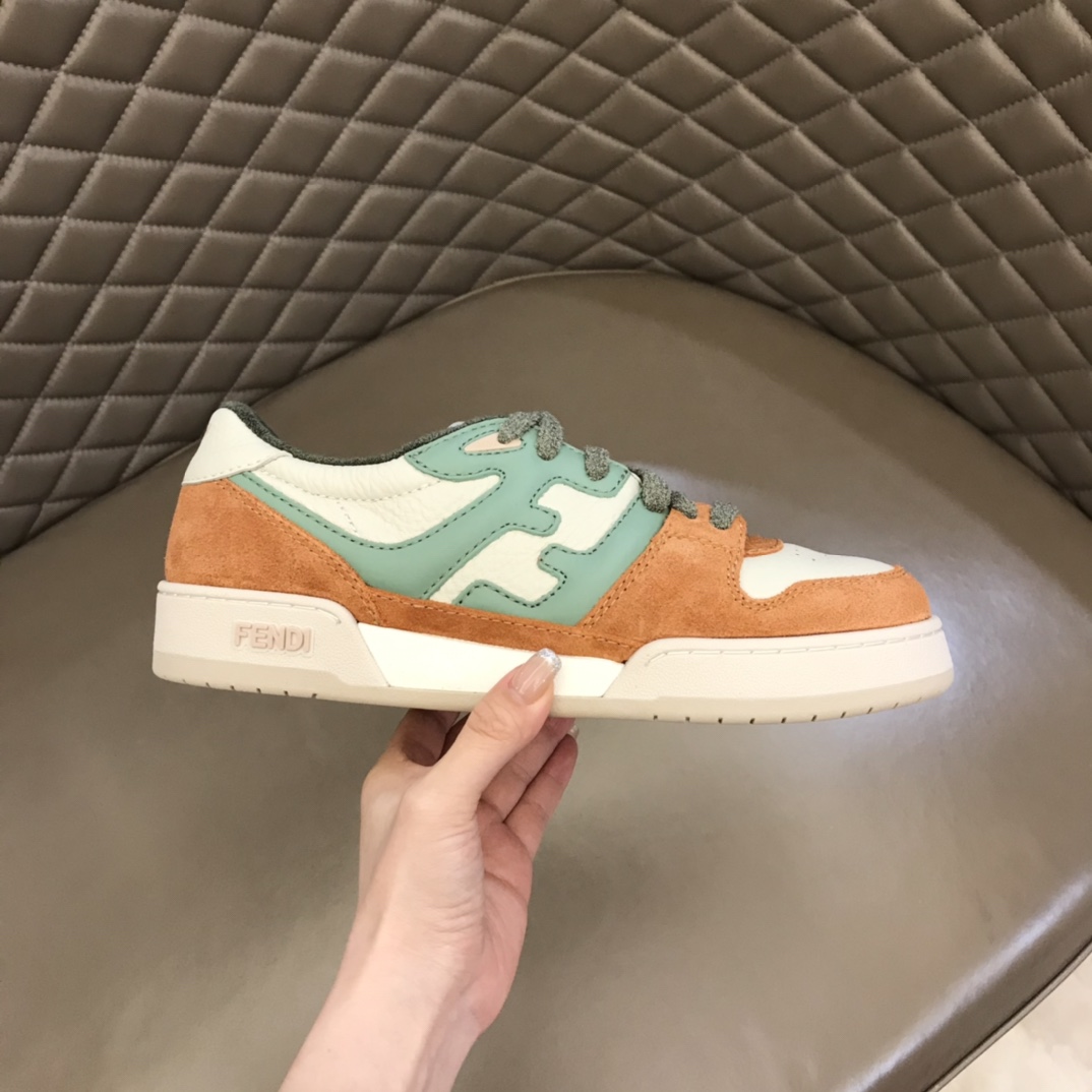 Fendi Amaranth-Wildleder-Low-Top-Sneaker - EUR FASHION