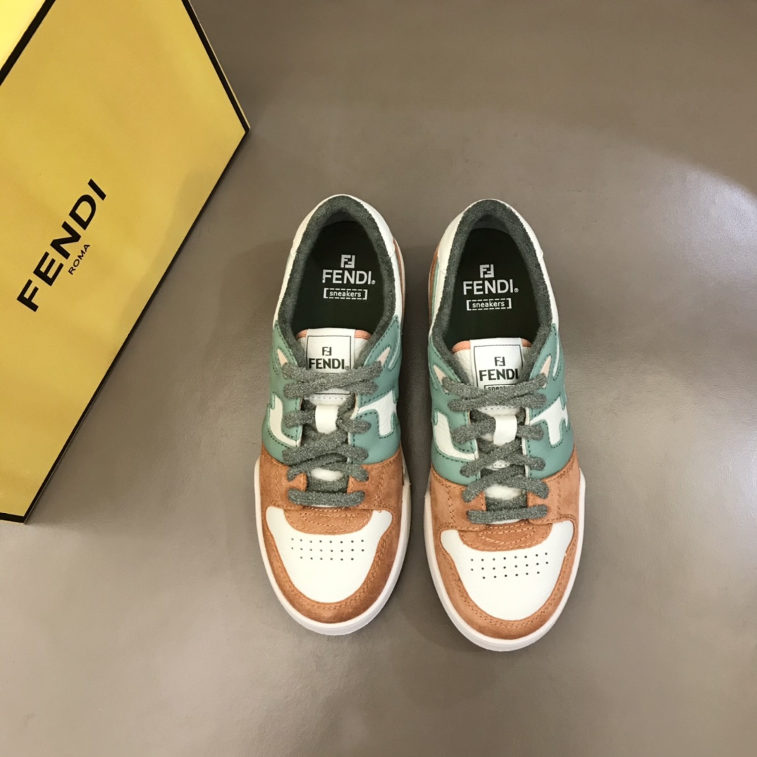 Fendi Amaranth-Wildleder-Low-Top-Sneaker - EUR FASHION