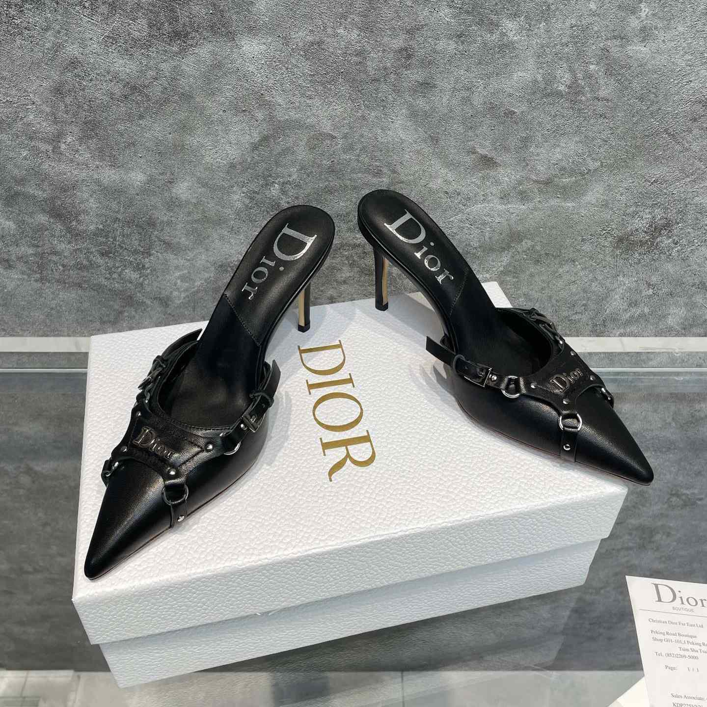 Schwarze Dior-Lederpumps - EUR FASHION
