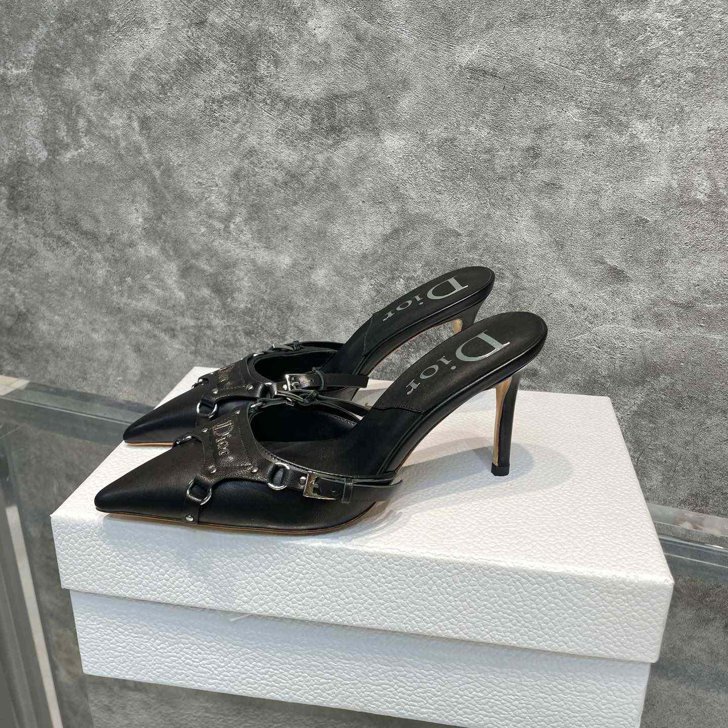 Schwarze Dior-Lederpumps - EUR FASHION