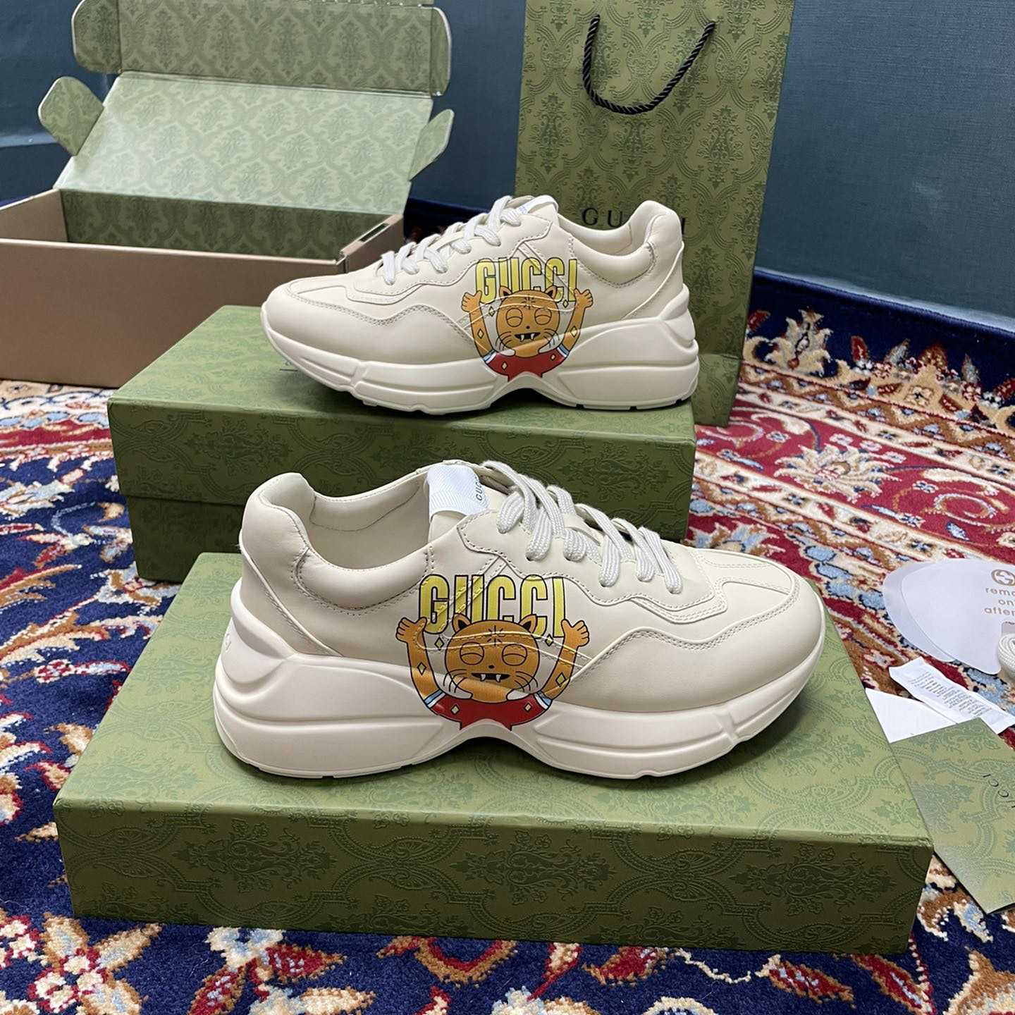 Gucci Rhyton Sneaker mit Katzenprint - EUR FASHION