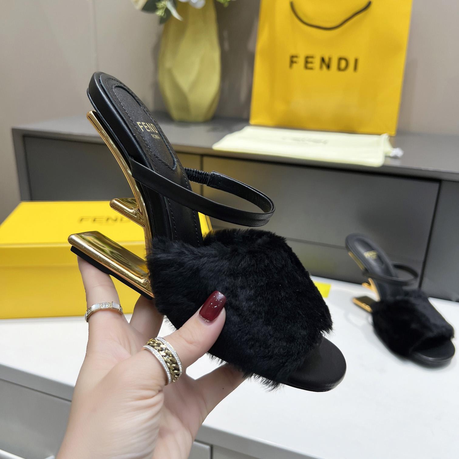 Fendi First Schwarze Nerz-Sandalen mit mittlerem Absatz - EUR FASHION