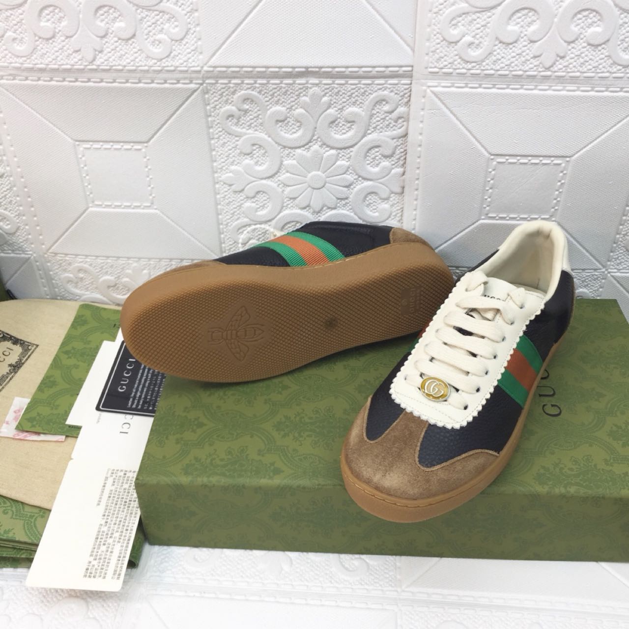 Gucci Web-Sneaker aus Leder - EUR FASHION