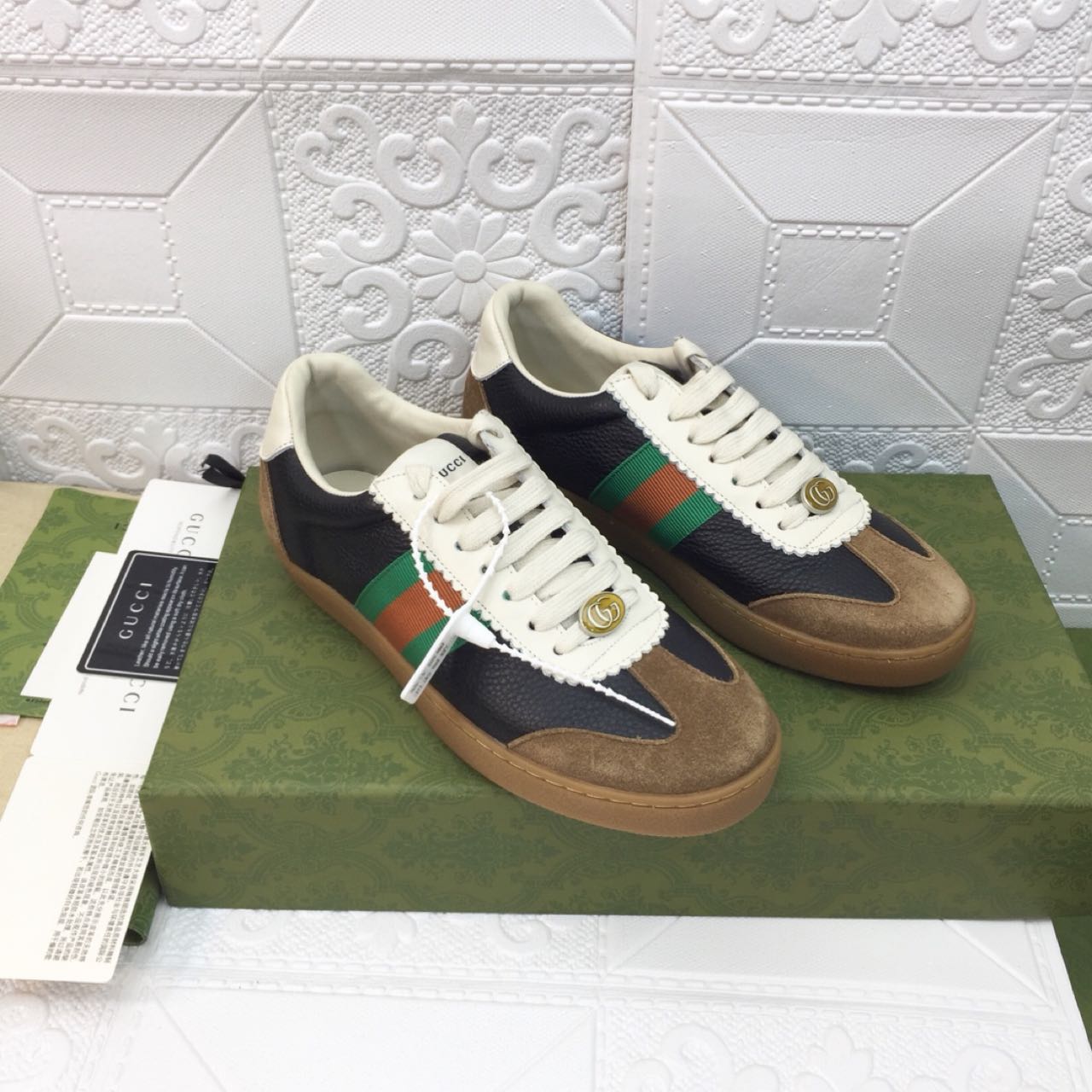 Gucci Web-Sneaker aus Leder - EUR FASHION