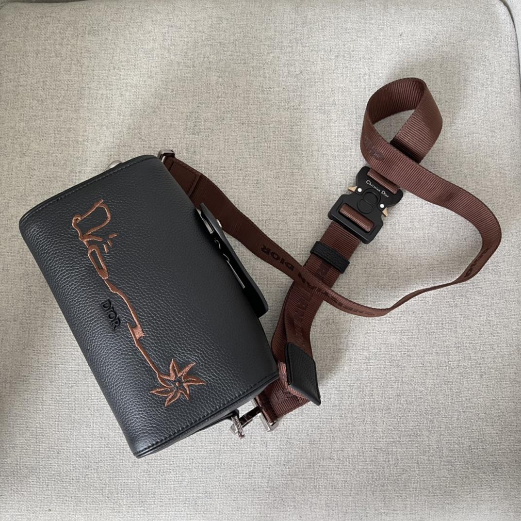 Dior Lingot 22 Cactus Jack Dior Tasche (22–12,5–10,5 cm) - EUR FASHION