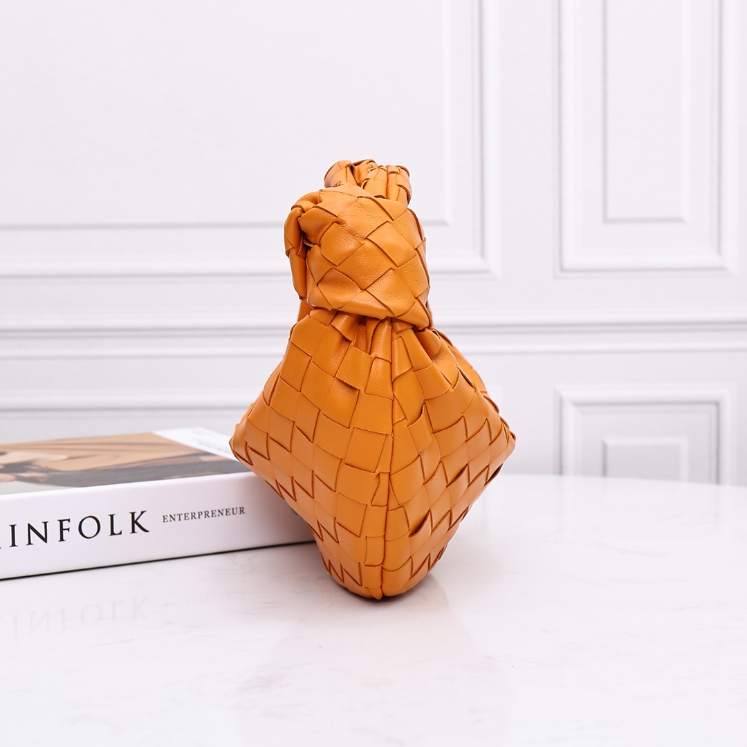Bottega Veneta Mini Jodie Ledertasche mit Henkel (28-23-8 cm) - EUR FASHION