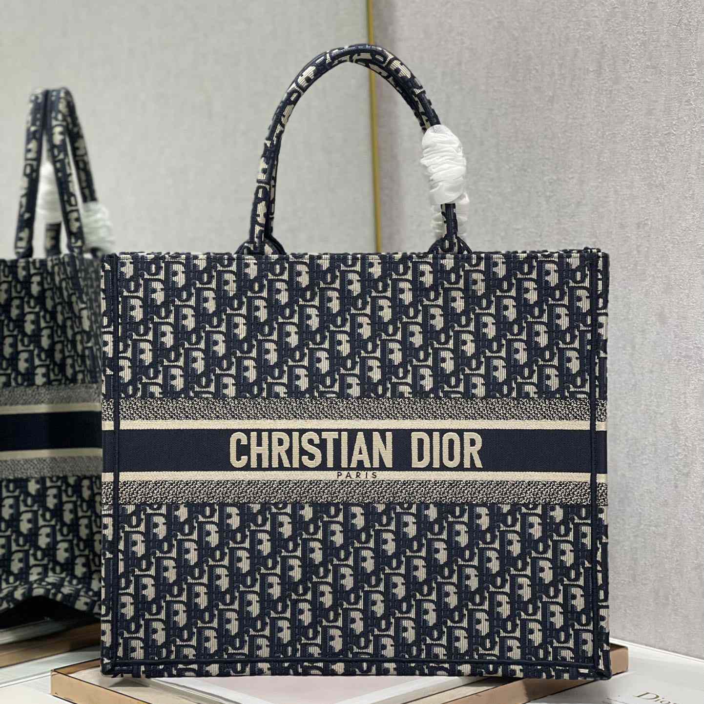 Große Dior-Buchtasche von Dior (41–32 cm) - EUR FASHION