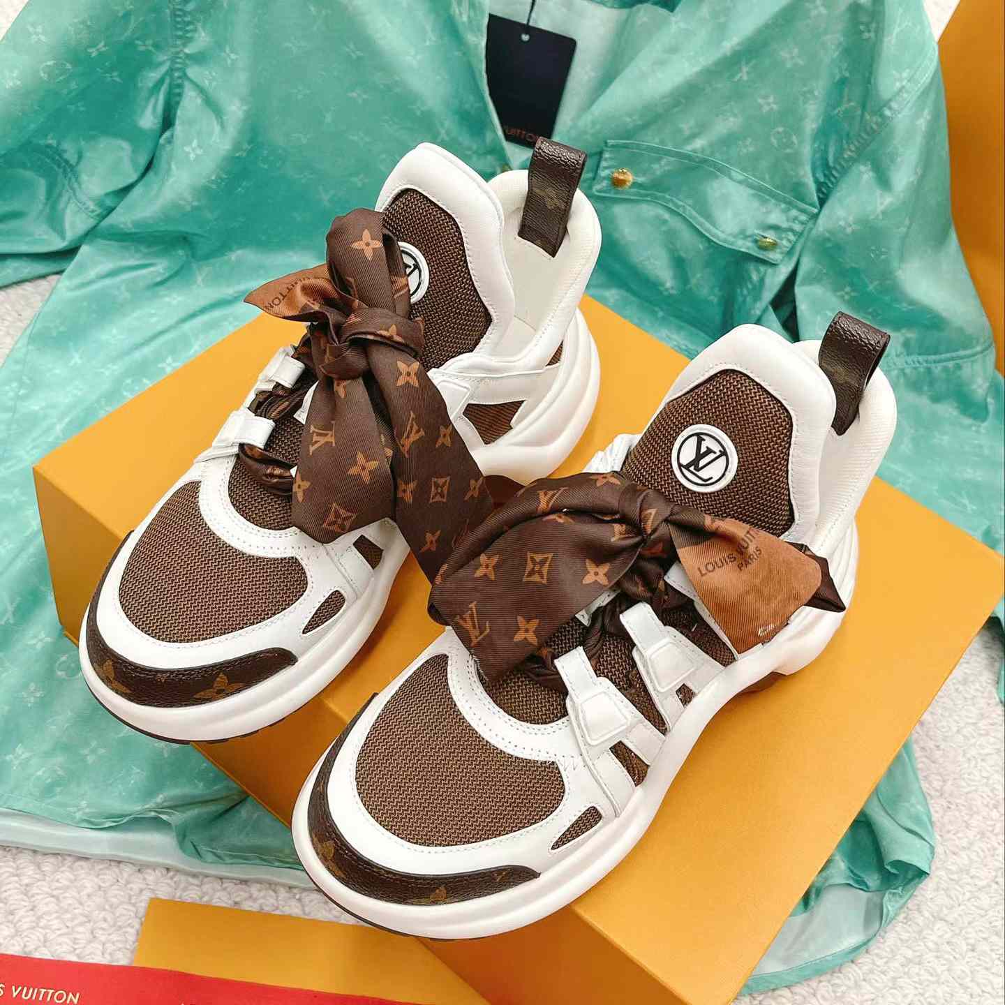 Louis Vuitton LV Archlight Sneaker (in britischer Größe) 1AACQC - EUR FASHION