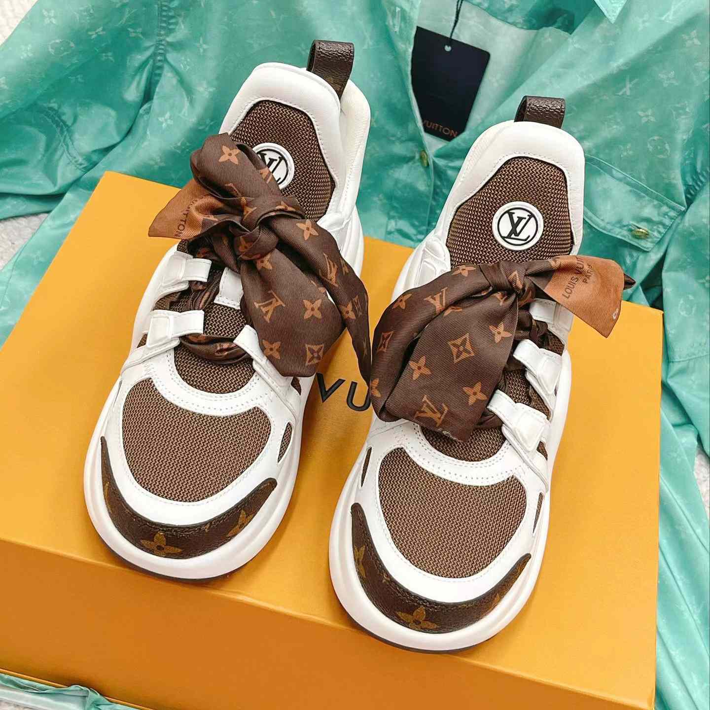 Louis Vuitton LV Archlight Sneaker (in britischer Größe) 1AACQC - EUR FASHION