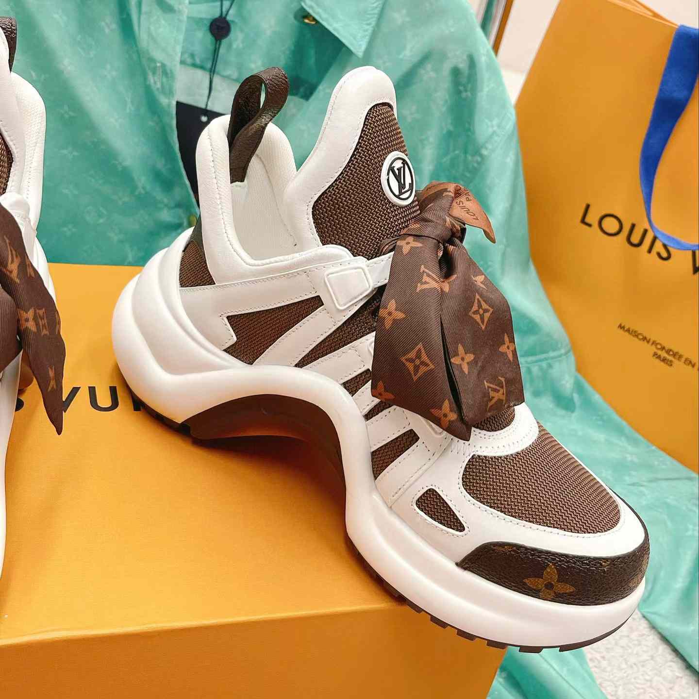 Louis Vuitton LV Archlight Sneaker (in britischer Größe) 1AACQC - EUR FASHION
