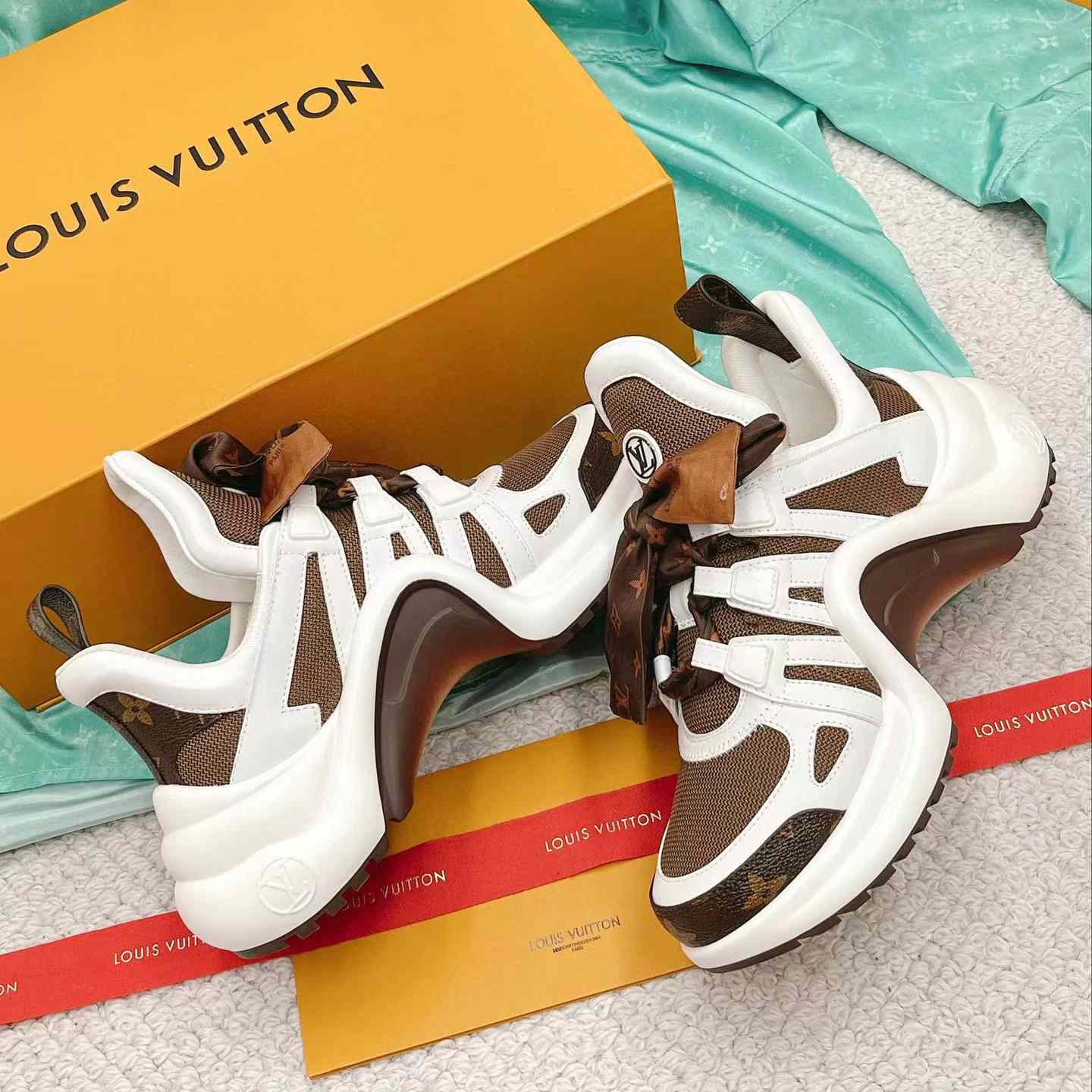 Louis Vuitton LV Archlight Sneaker (in britischer Größe) 1AACQC - EUR FASHION