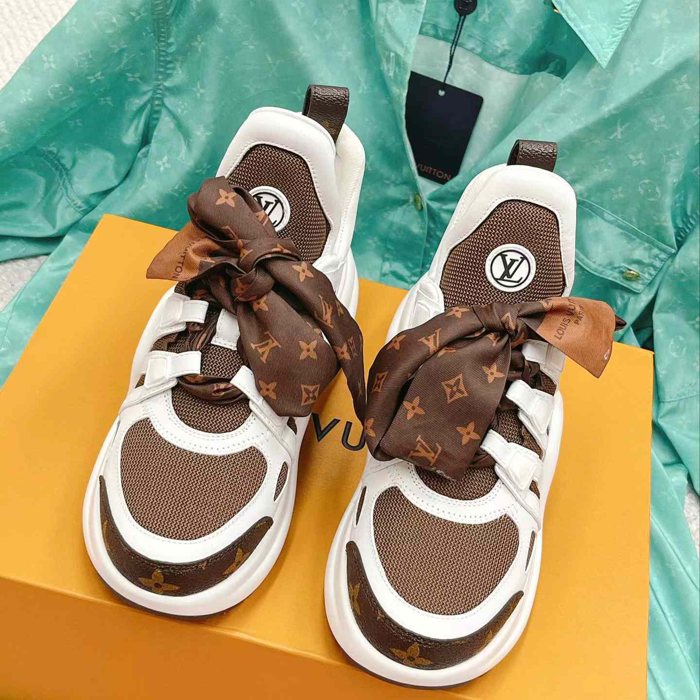 Louis Vuitton LV Archlight Sneaker (in britischer Größe) 1AACQC - EUR FASHION