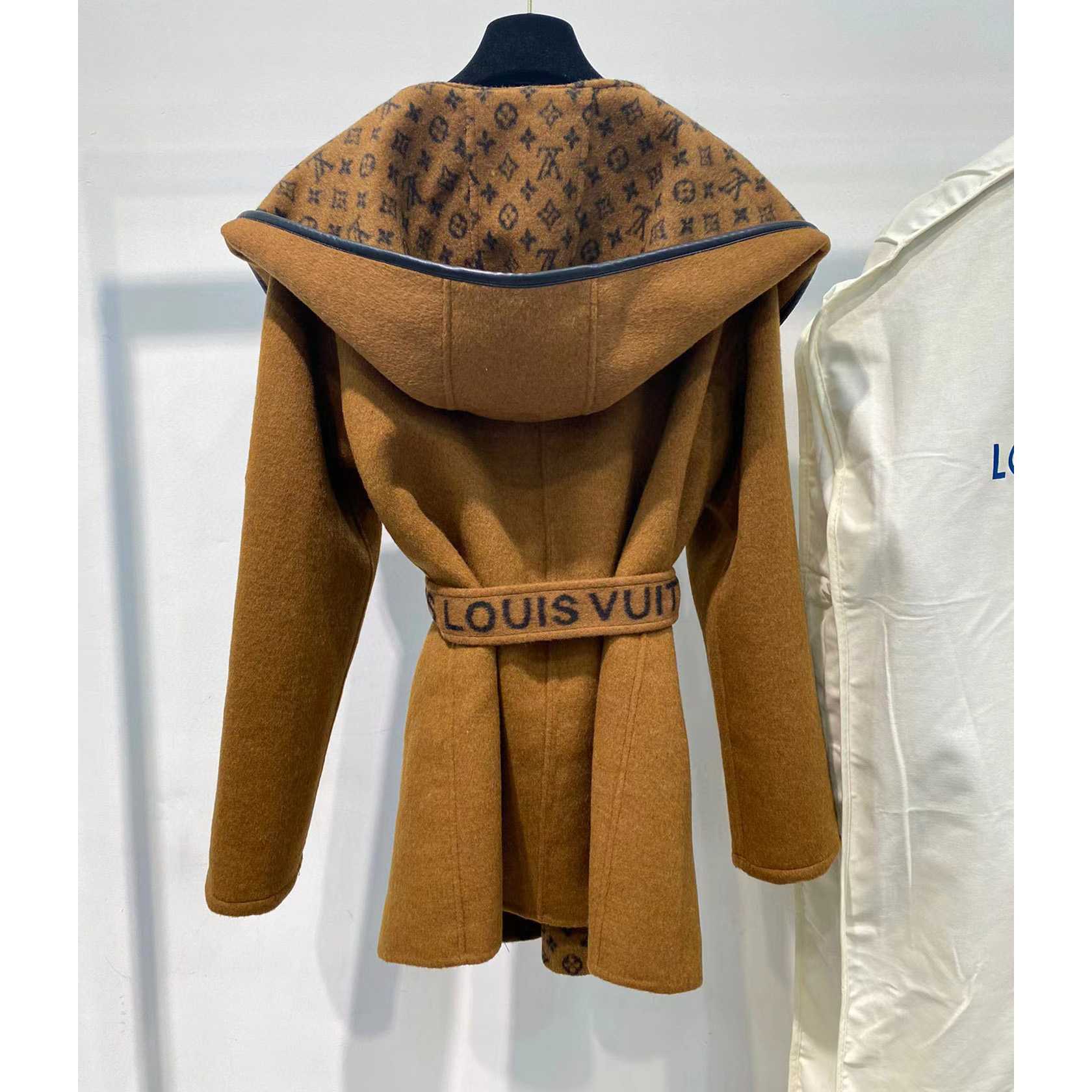 Louis Vuitton Signature Double Face Kurzer Wickelmantel - EUR FASHION