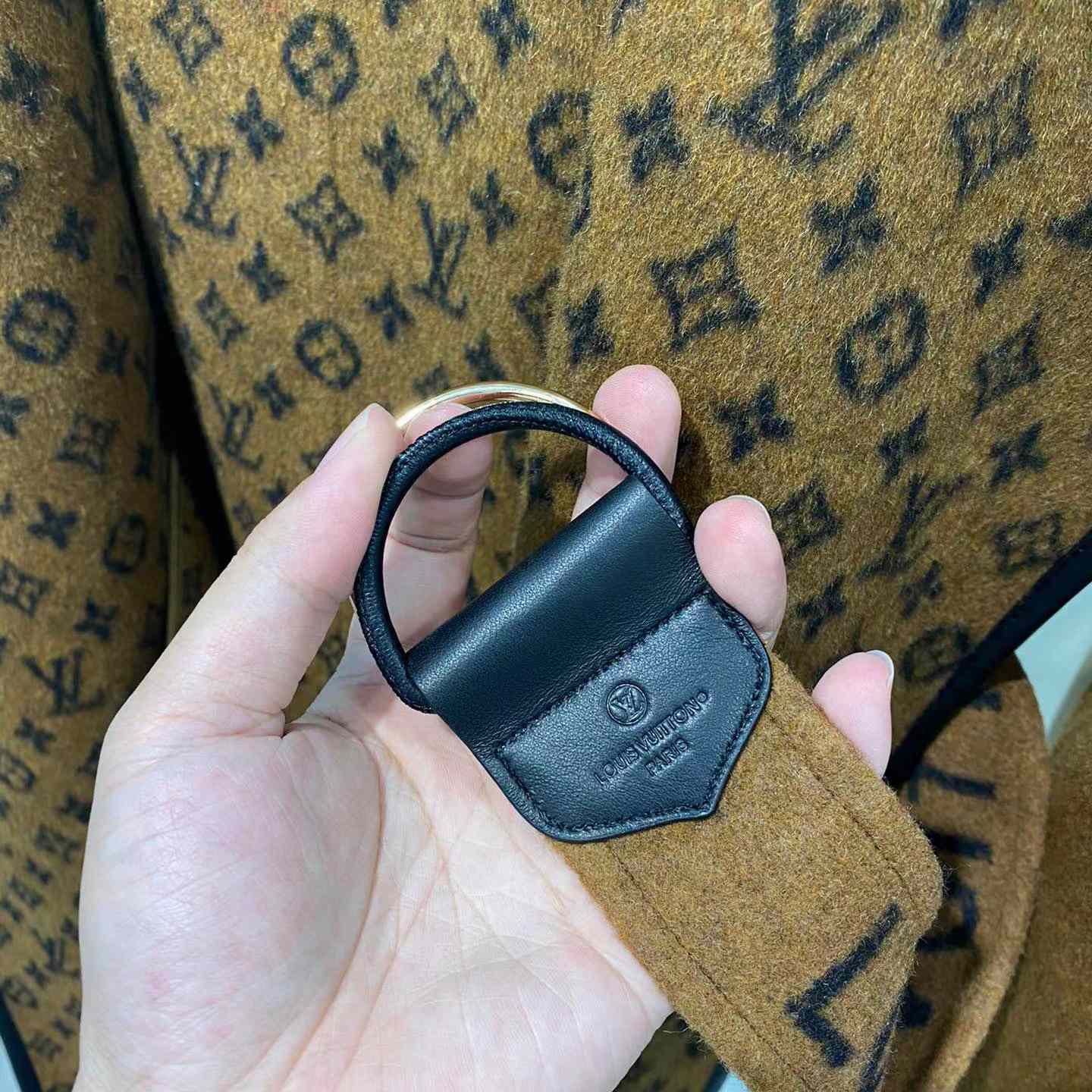 Louis Vuitton Signature Double Face Kurzer Wickelmantel - EUR FASHION