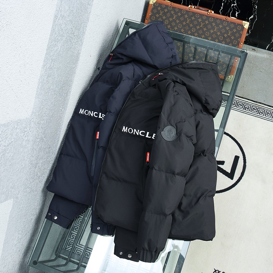 Moncler kurze Daunenjacke - EUR FASHION